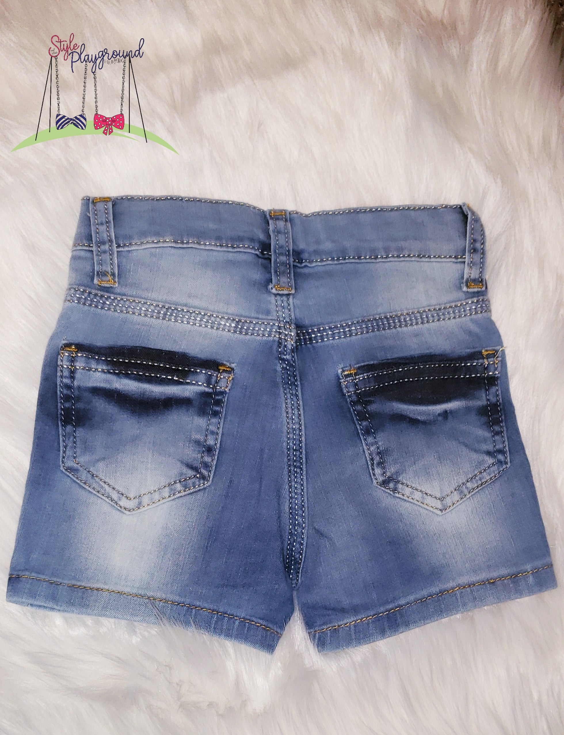 Scribble Patch Denim shorts